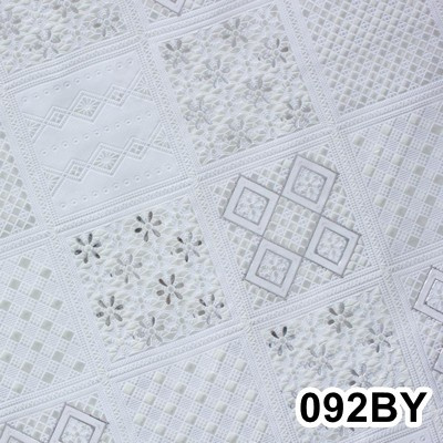 Клеенка Lace Print ажурная без основы, 1,37х20м, LSQJ092BY, бел. с серебром  ПЕНЗАОПТ